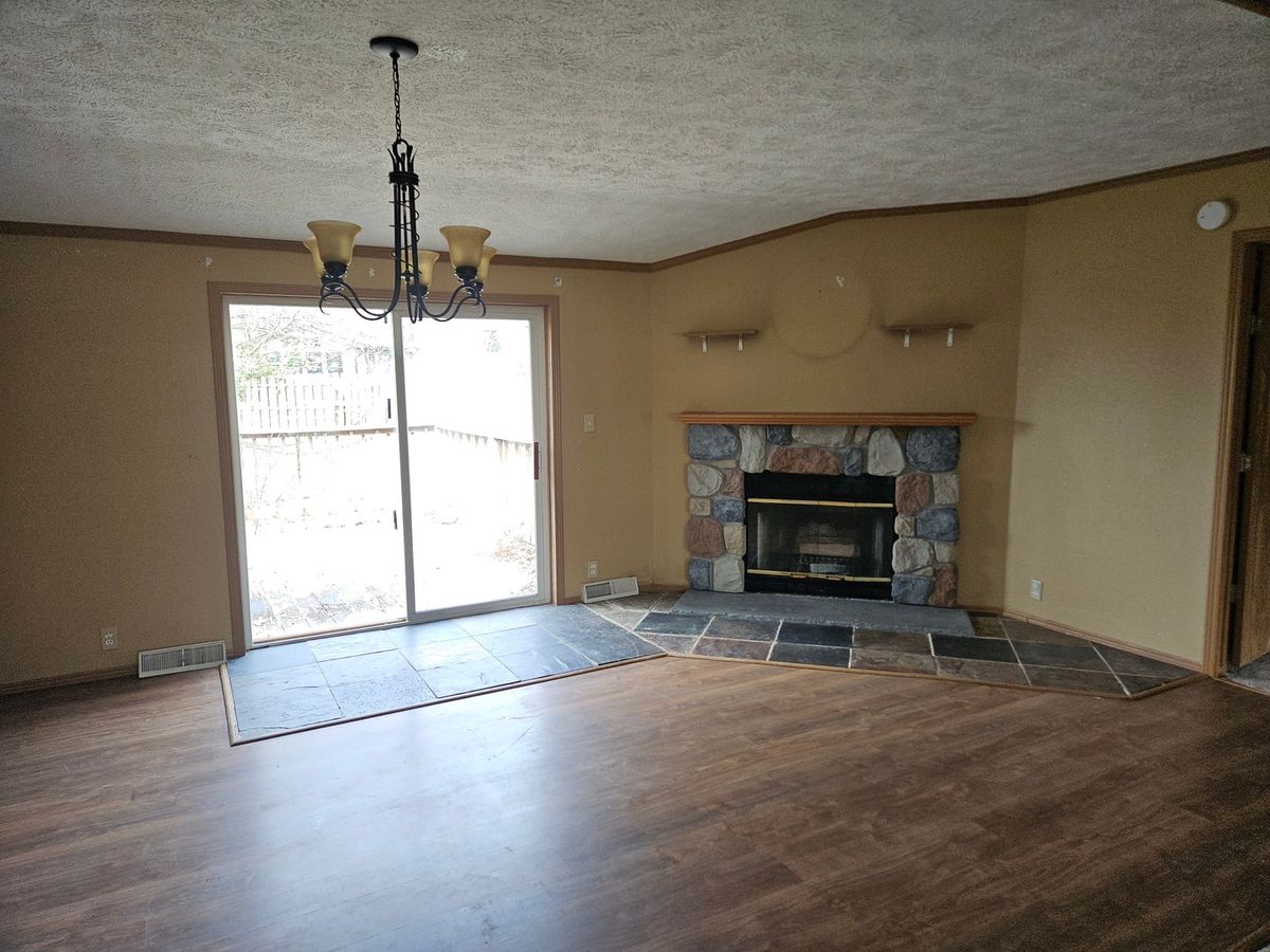 301 Illini Drive, Watson, IL 62473