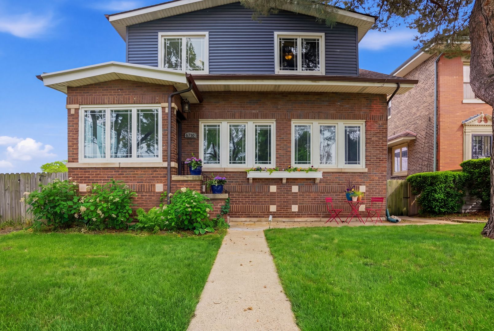6710 Riverside Drive — Berwyn, IL 60402