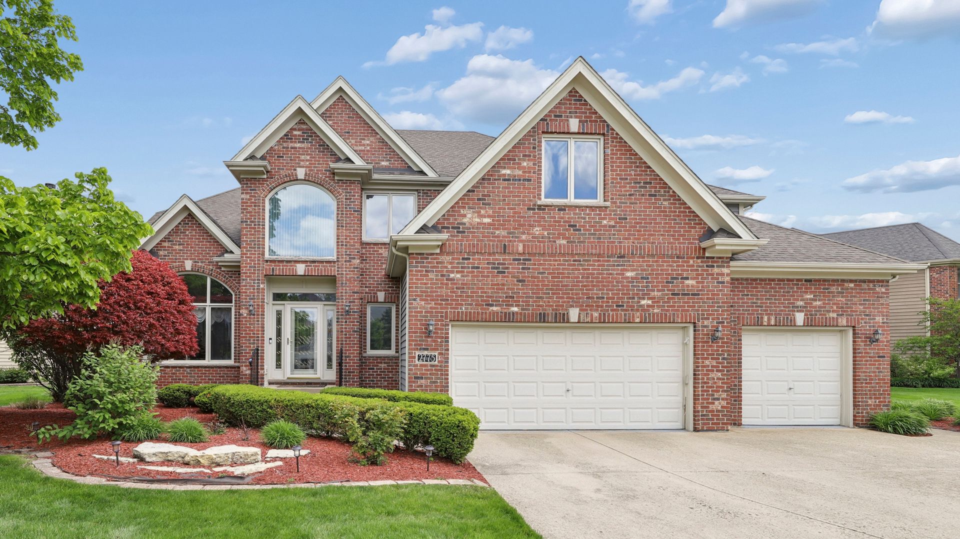 2775 GINGER WOODS Drive — Aurora, IL 60502