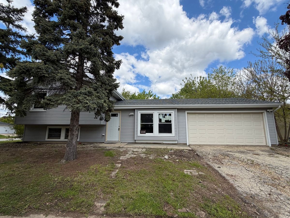 200 Lee Lane, Bolingbrook, IL 60440