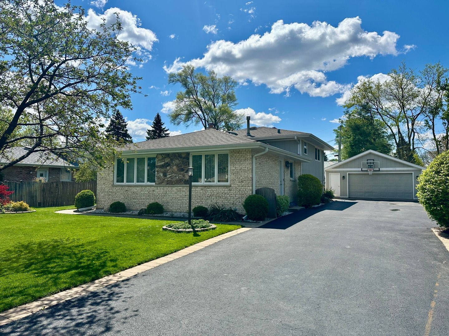 130 Bonnie Brae Avenue — Mount Prospect, IL 60056