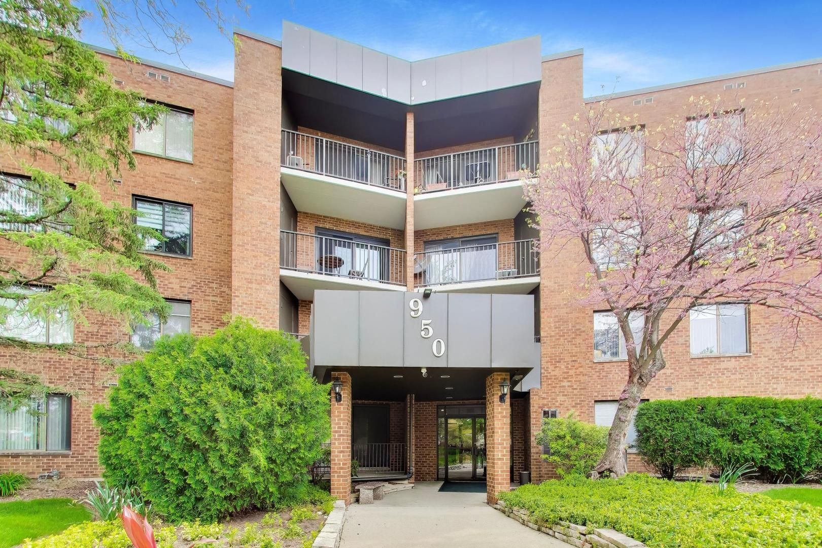 950 E Wilmette Road #405 — Palatine, IL 60074