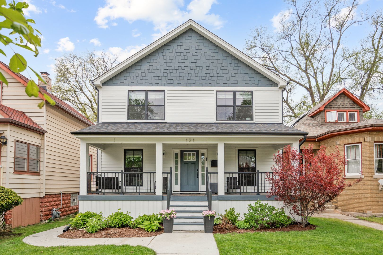 121 Des Plaines Avenue — Forest Park, IL 60130