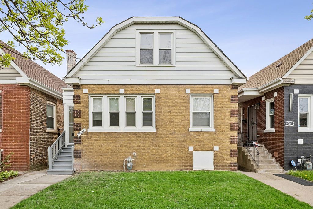 9206 Anthony Avenue, Chicago, IL 60617