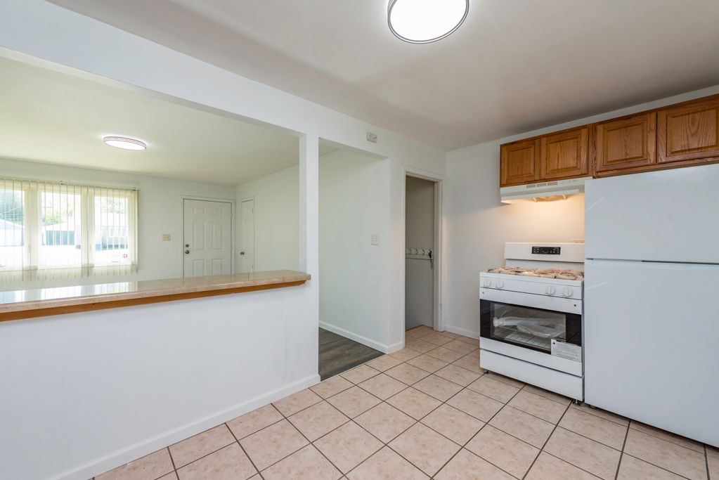 2123 N McAree Road, Waukegan, IL 60087
