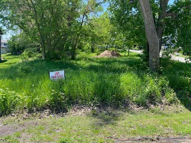 1023 Hooks Lane — Fox Lake, IL 60050