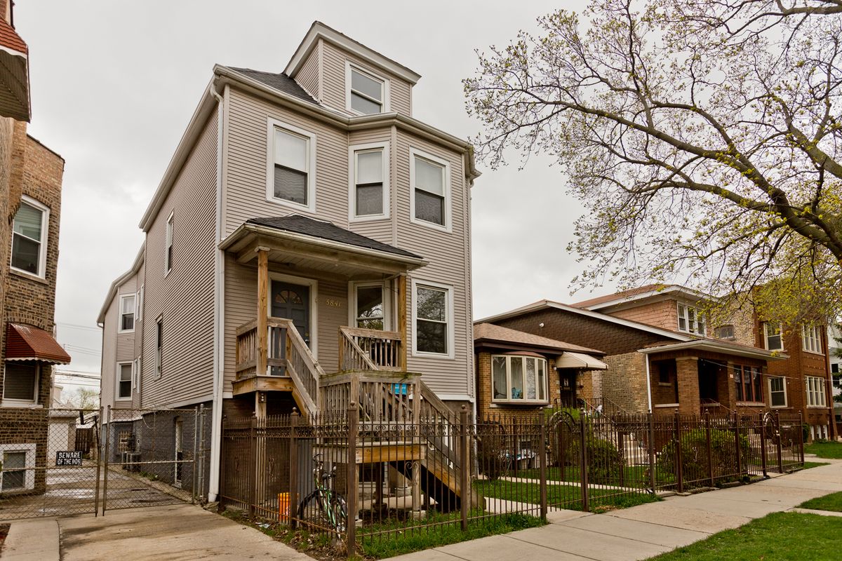 3841 Bernard Street, Chicago, IL 60618