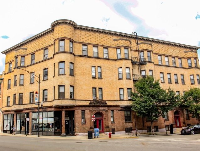 668 Oakdale Avenue, Chicago, IL 60613