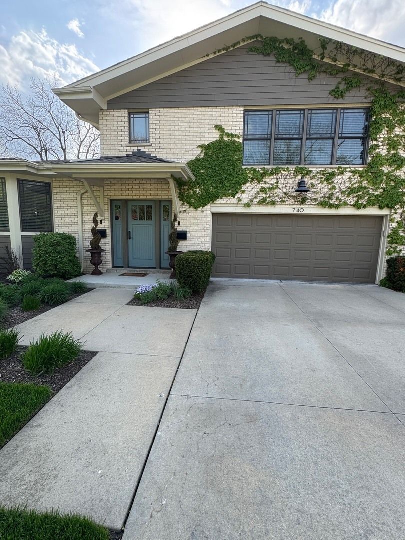 740 Chestnut Street, Deerfield, IL 60015