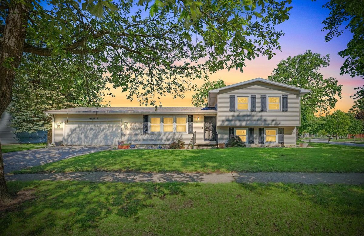 2502 Southwood Drive, Champaign, IL 61821