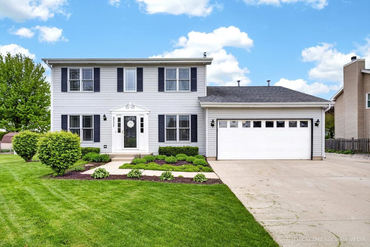 2777 Colonial Drive, Elgin, IL 60124