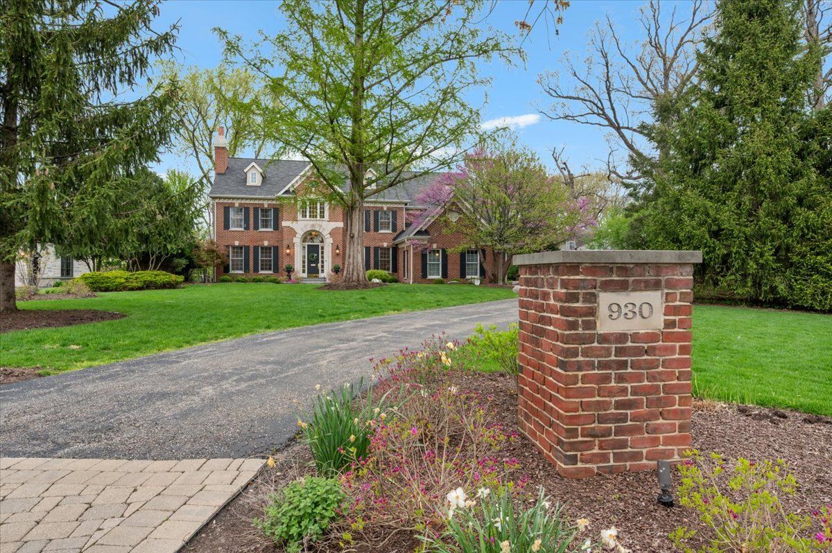 930 Woodland Drive — Glenview, IL 60025