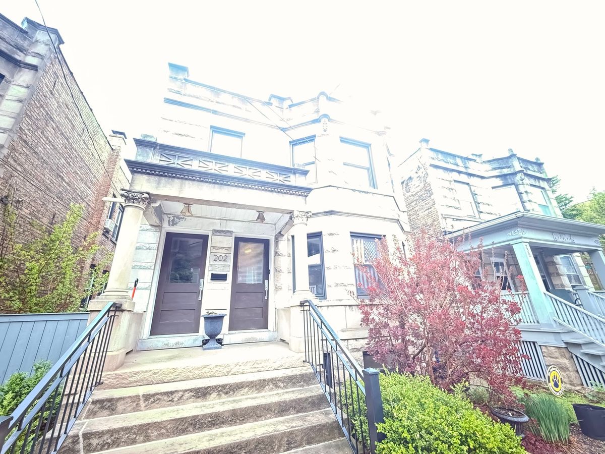 202 Marion Street, Oak Park, IL 60302