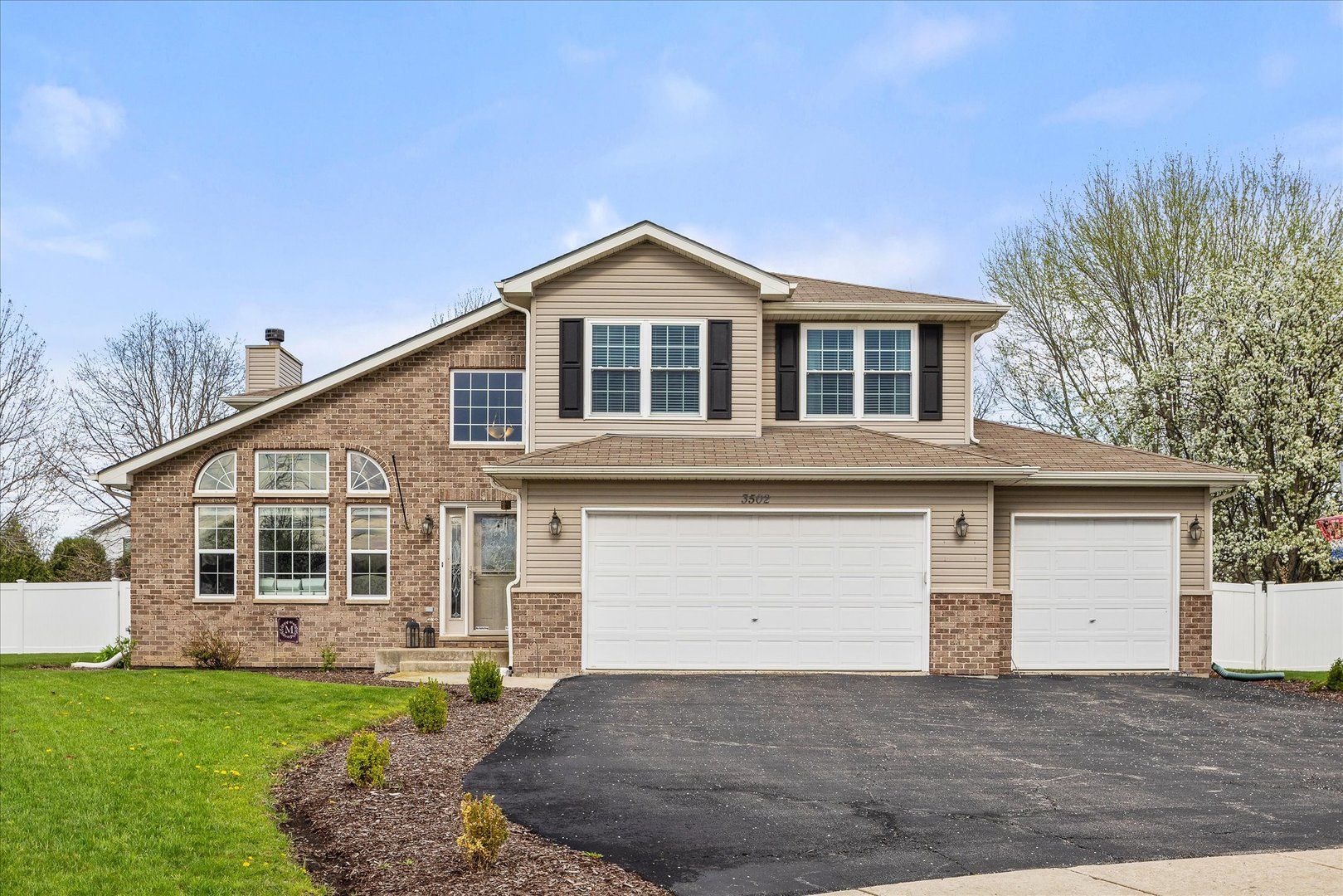 3502 Indian Head Lane — Joliet, IL 60435