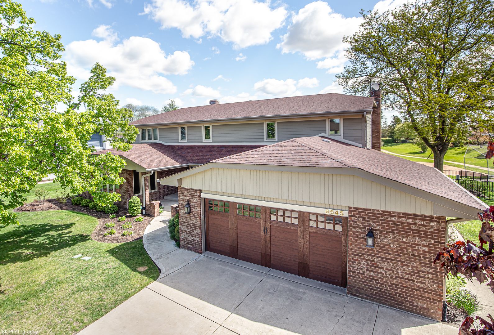 6645 Wedgewood Lane — Willowbrook, IL 60527