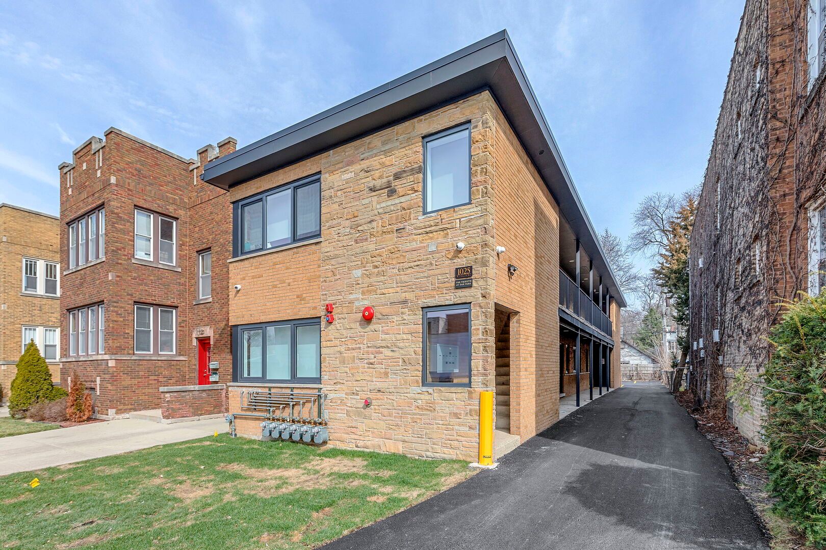 1025 N HARLEM Avenue #F — Oak Park, IL 60302