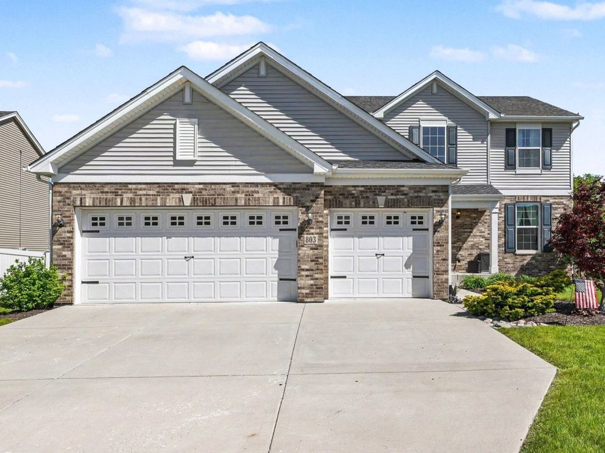 803 High Grove Drive, Minooka, IL 60447