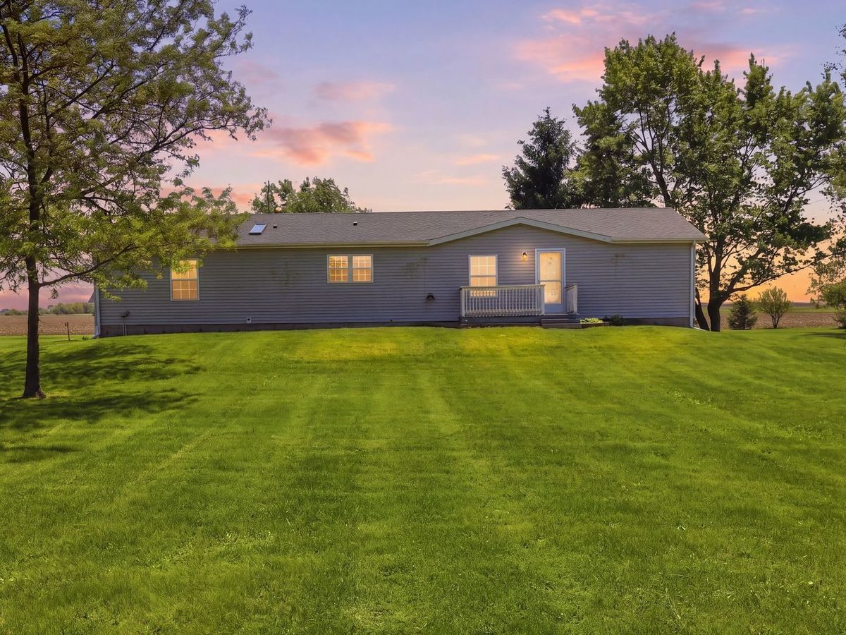 10078 State Route 9, Hoopeston, IL 60942