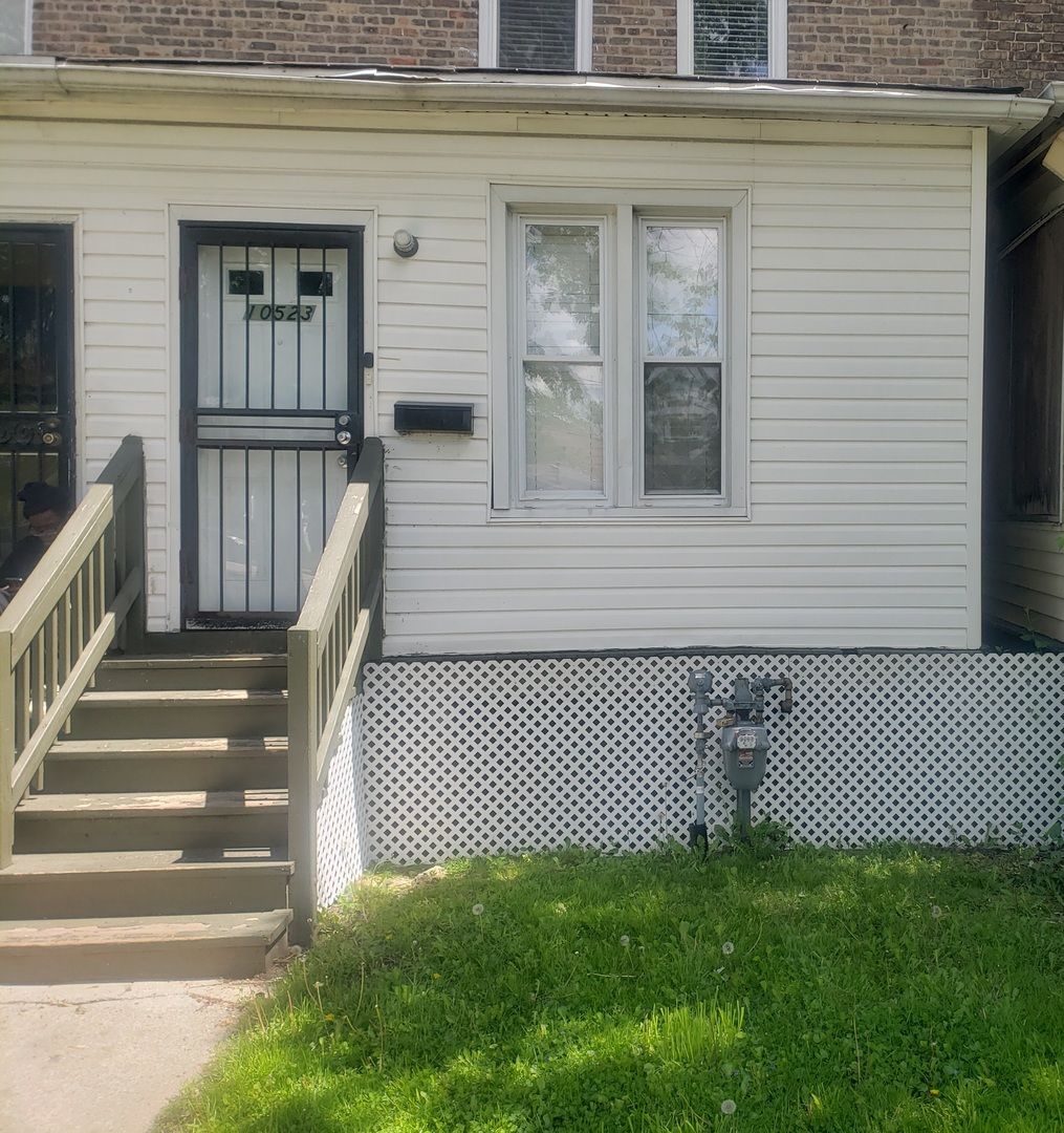10523 Corliss Avenue, Chicago, IL 60628