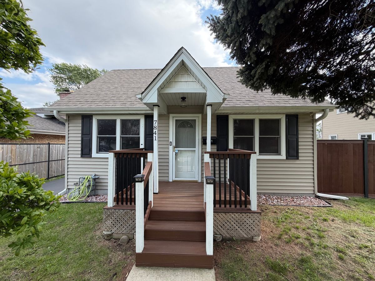 7841 45th Place, Lyons, IL 60534