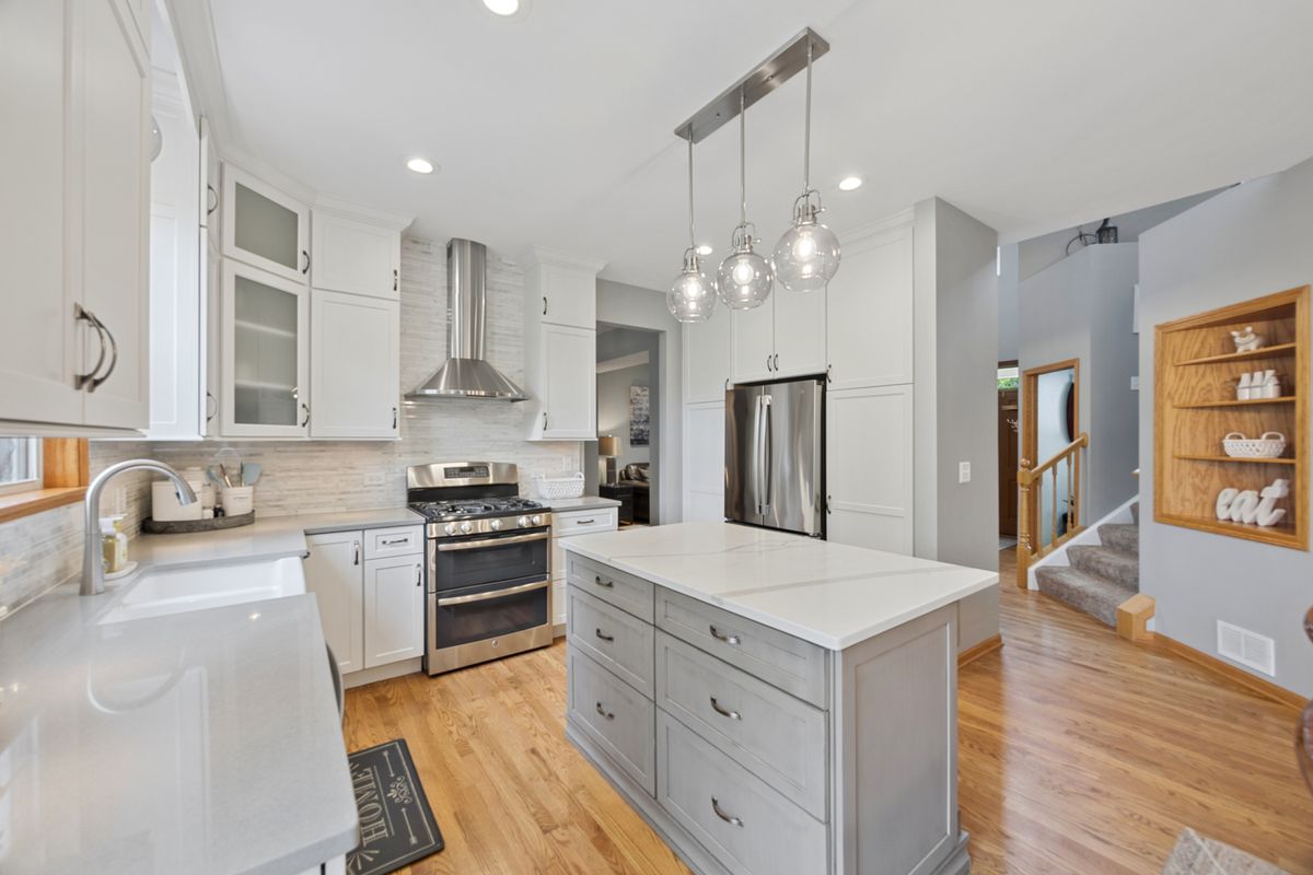 4871 Thistle Lane, Lake In The Hills, IL 60156