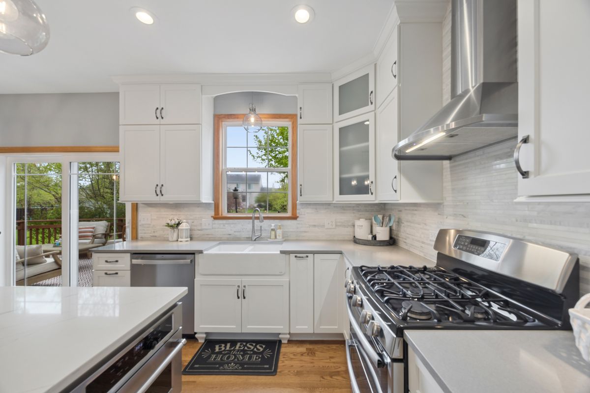 4871 Thistle Lane, Lake In The Hills, IL 60156