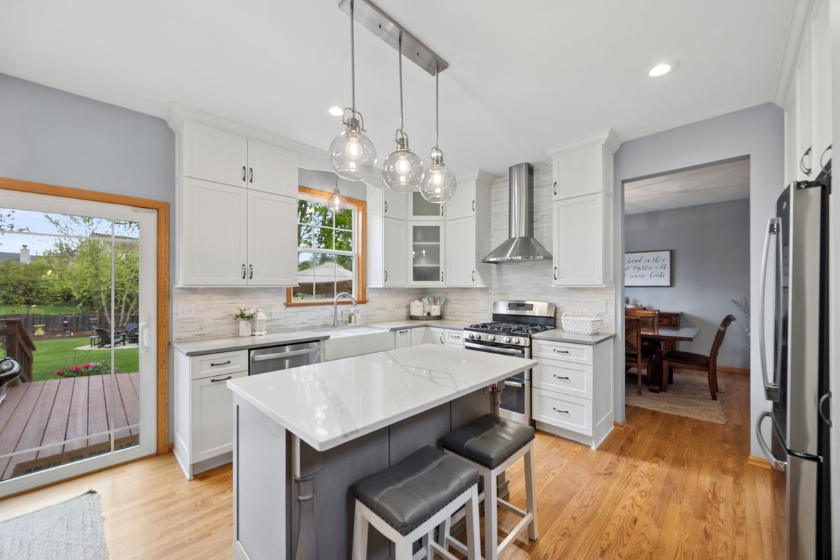4871 Thistle Lane, Lake In The Hills, IL 60156