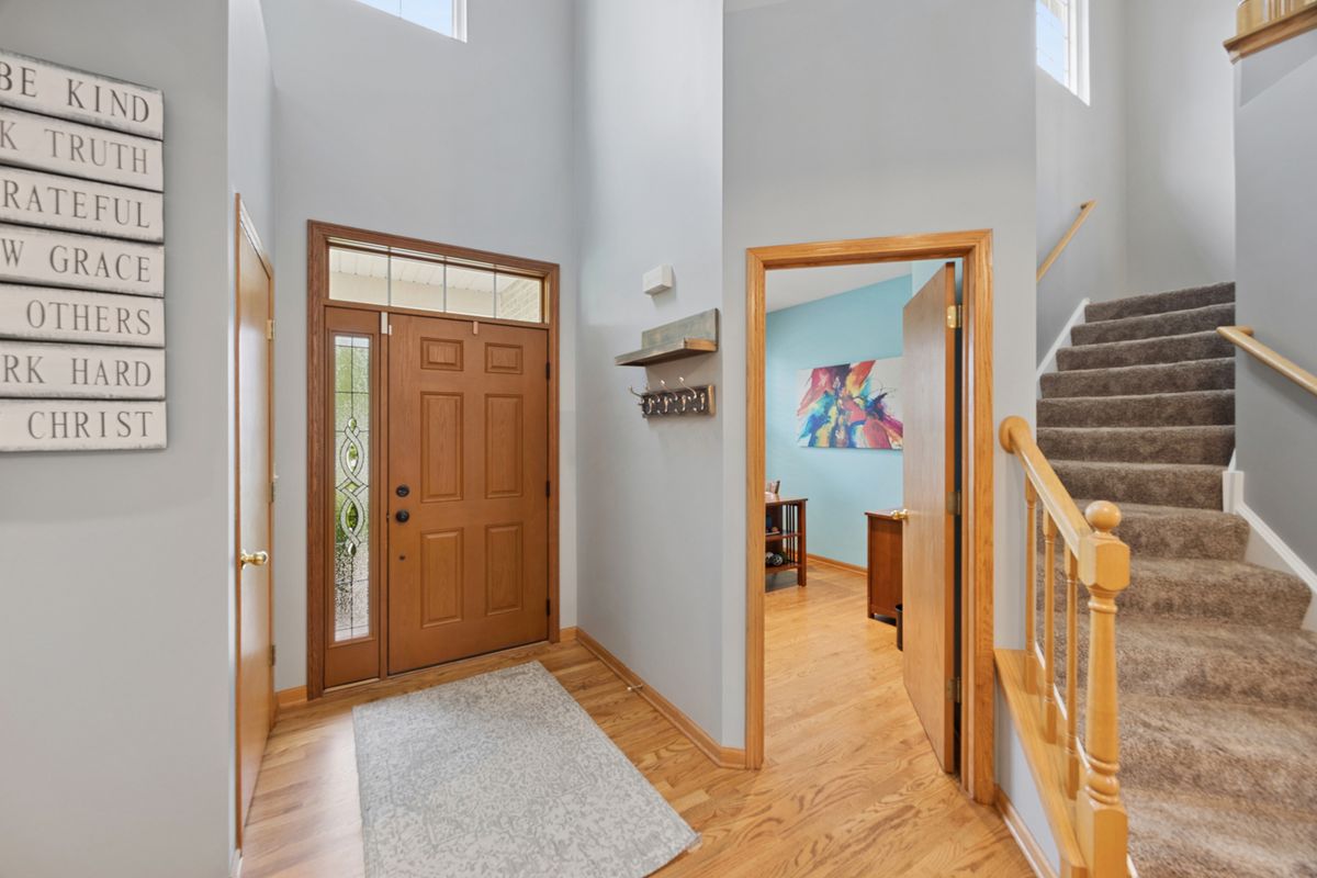 4871 Thistle Lane, Lake In The Hills, IL 60156