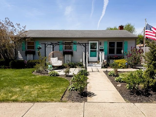 910 Shields Avenue — Winthrop Harbor, IL 60096