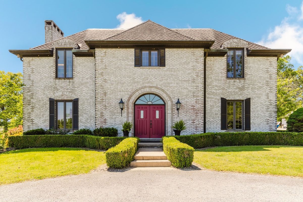 9049 Route 166, Creal Springs, IL 62922