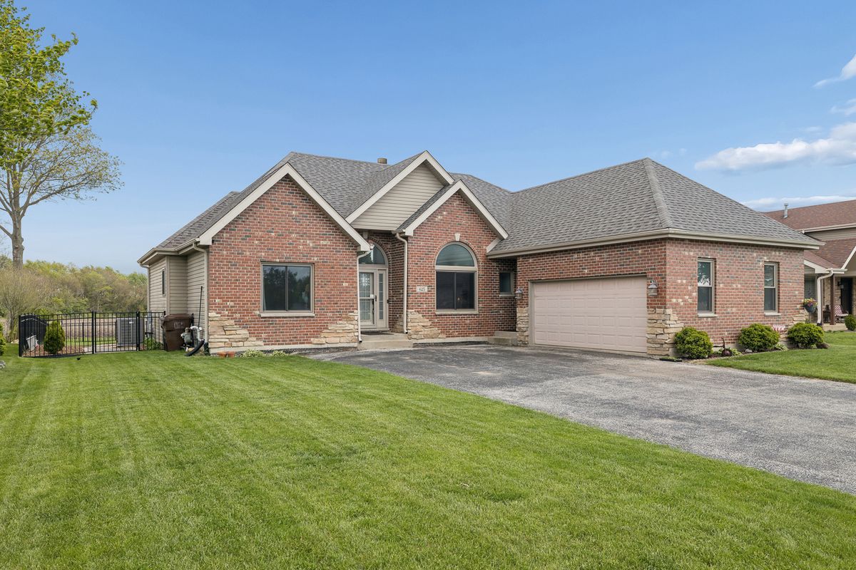625 Merganser Lane, Peotone, IL 60468
