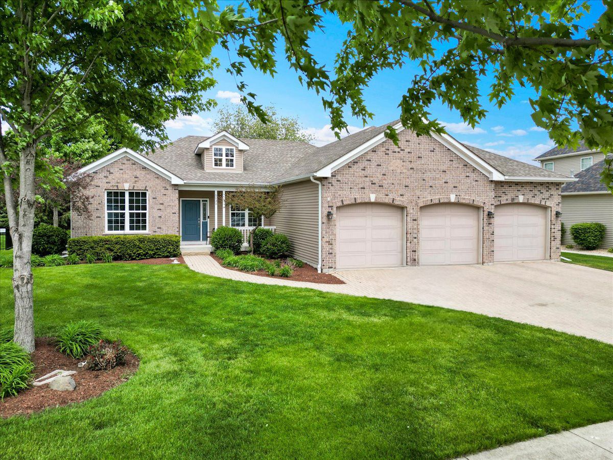 1131 Clearwater Drive — Yorkville, IL 60560