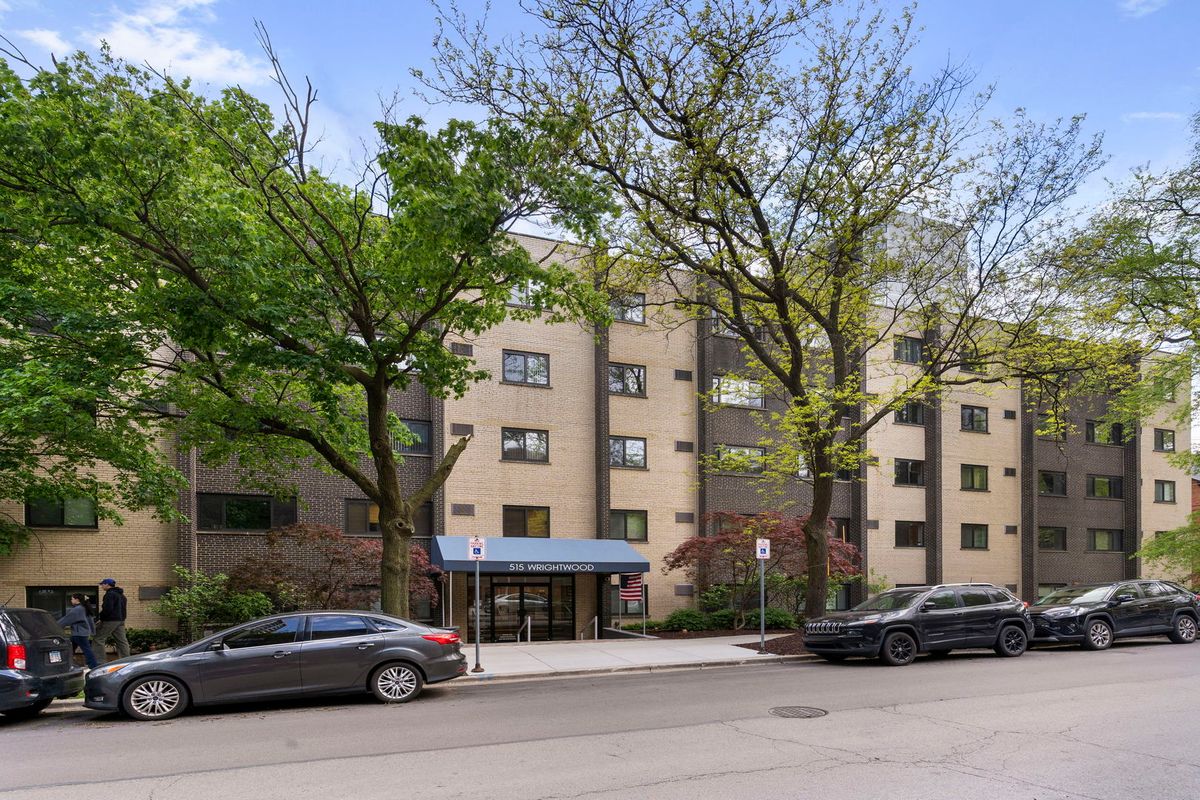 515 WRIGHTWOOD Avenue, Chicago, IL 60614