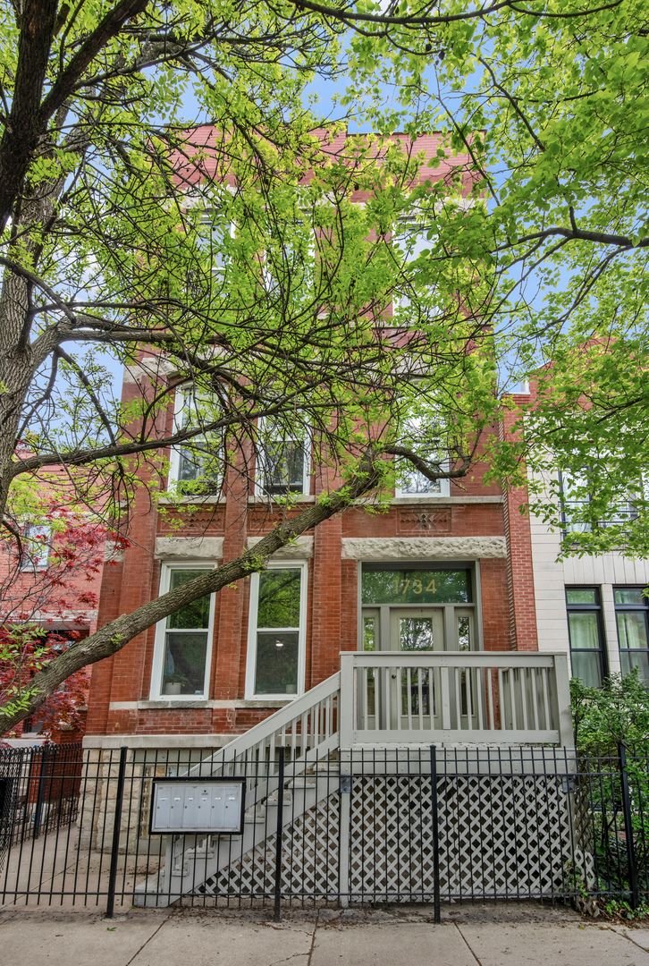 1734 OHIO Street, Chicago, IL 60622