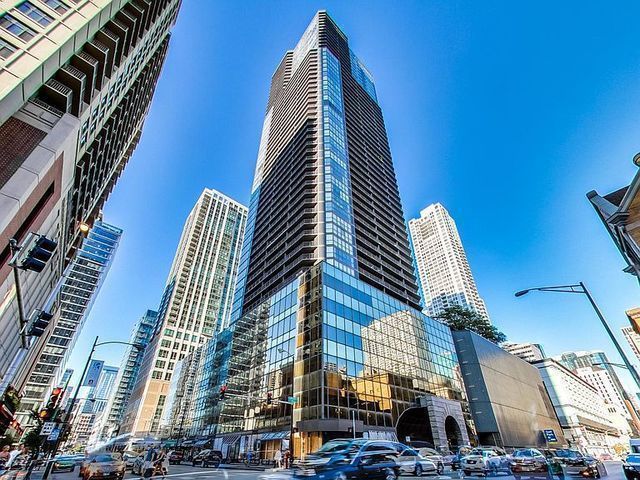 10 ONTARIO Street, Chicago, IL 60611