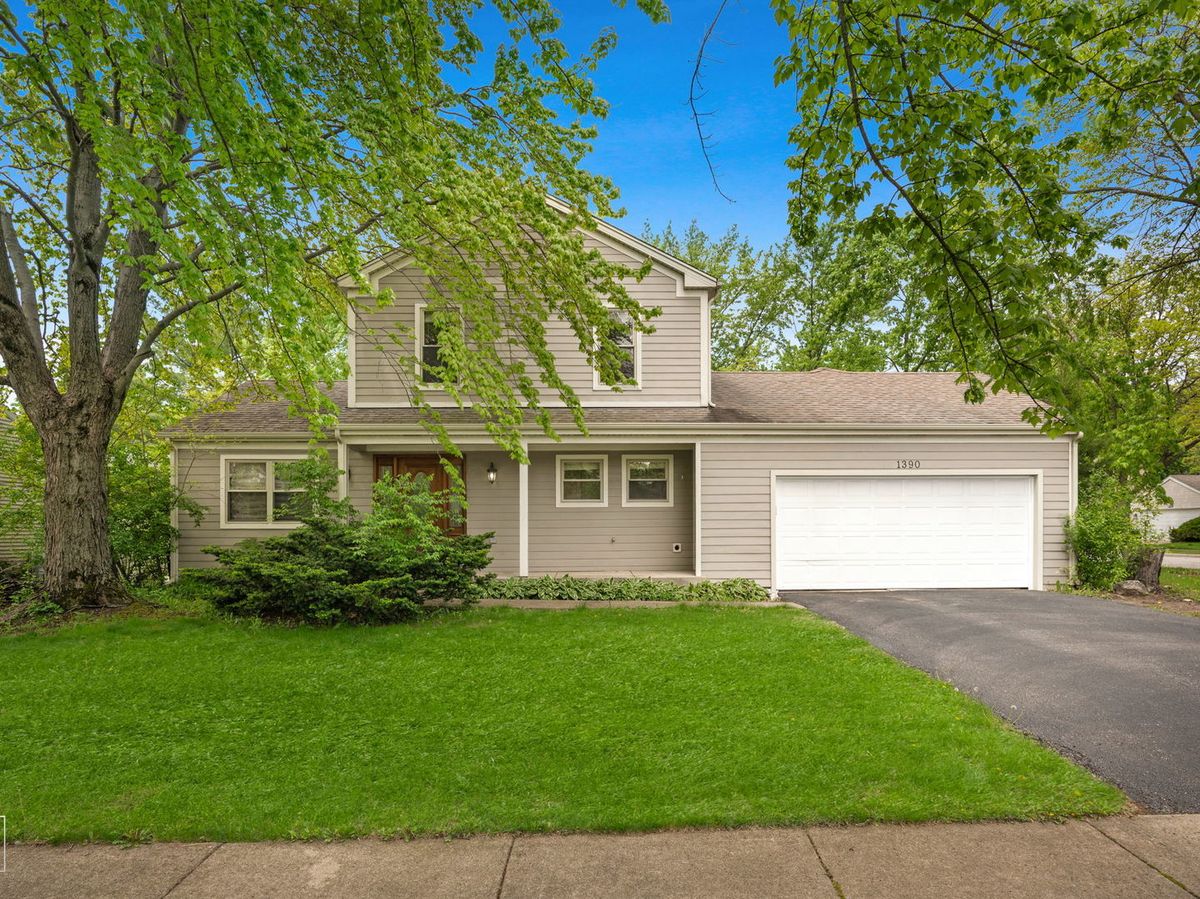 1390 River Oak Drive, Naperville, IL 60565