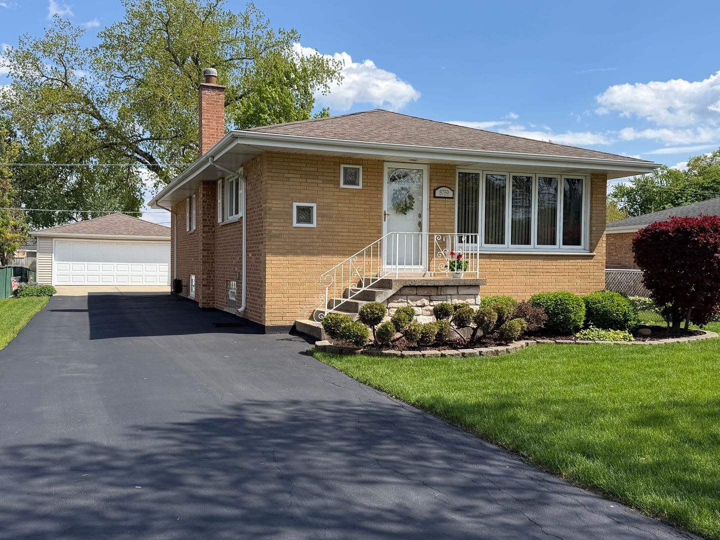 8759 Natoma Avenue — Oak Lawn, IL 60453