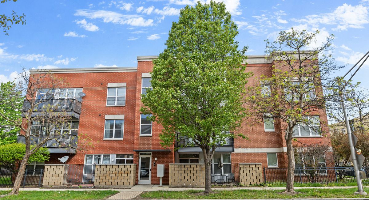 2238 Maypole Avenue, Chicago, IL 60612