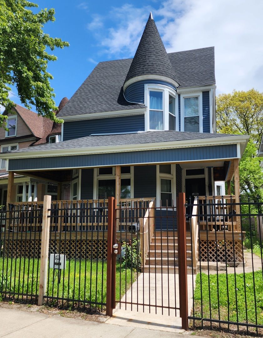 435 Winneconna Parkway, Chicago, IL 60620
