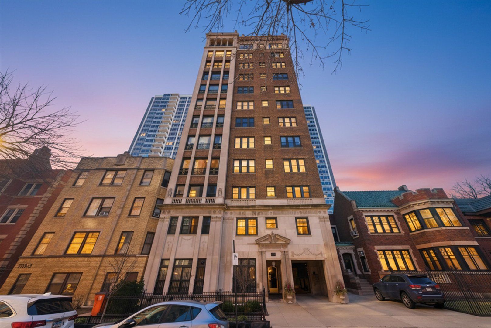 707 W Junior Terrace #3S — Chicago, IL 60613