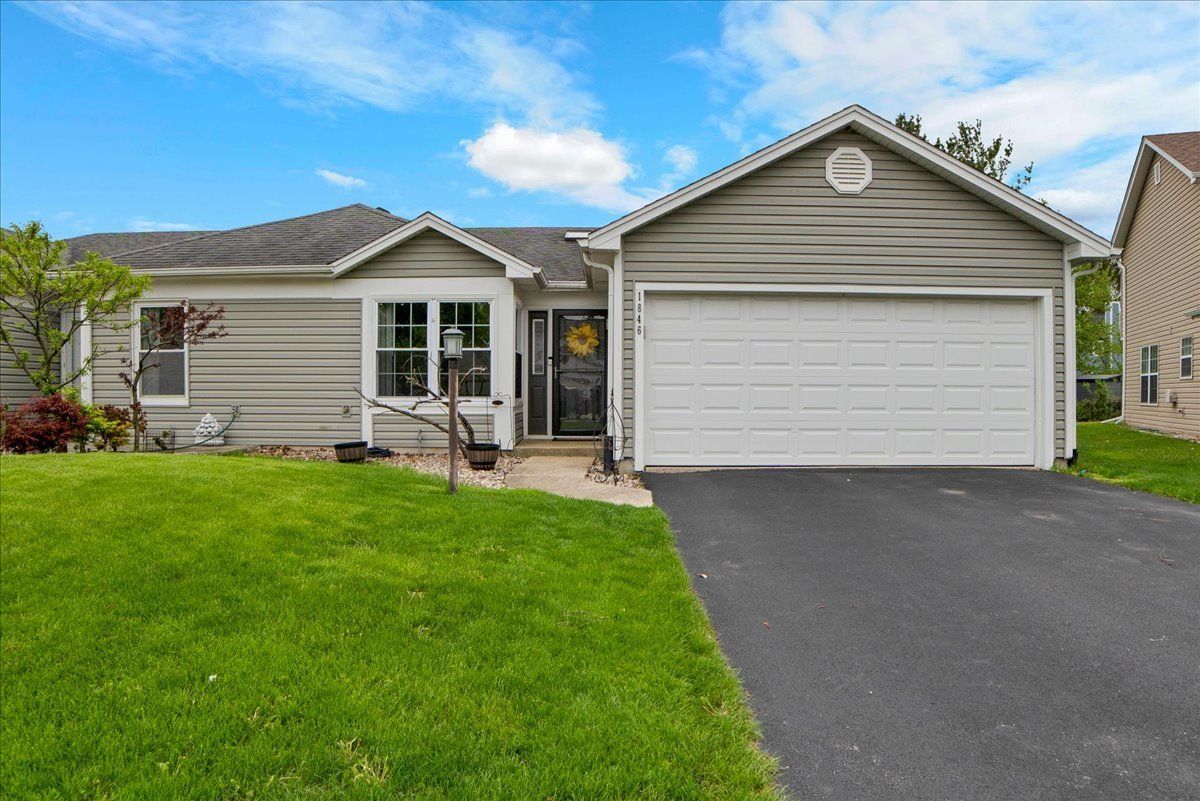 1846 Shetland Road — Naperville, IL 60565
