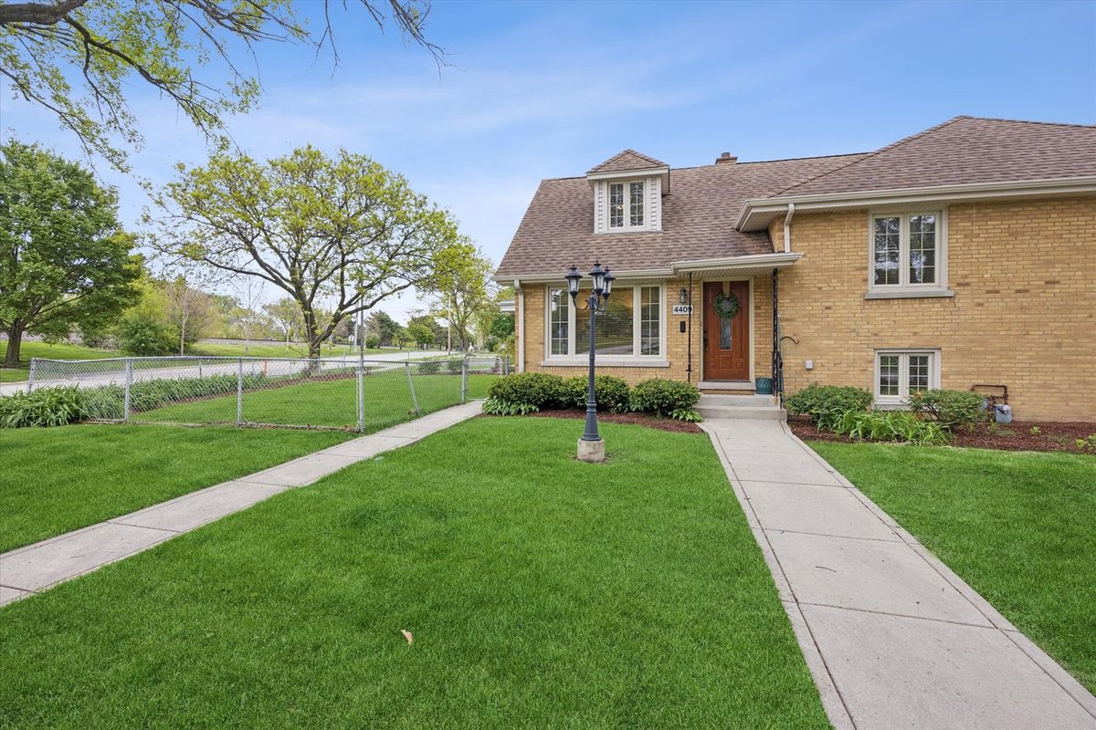 4409 Clausen Avenue, Western Springs, IL 60558