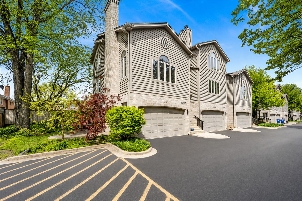 1829 Wilmette Avenue, Wilmette, IL 60091