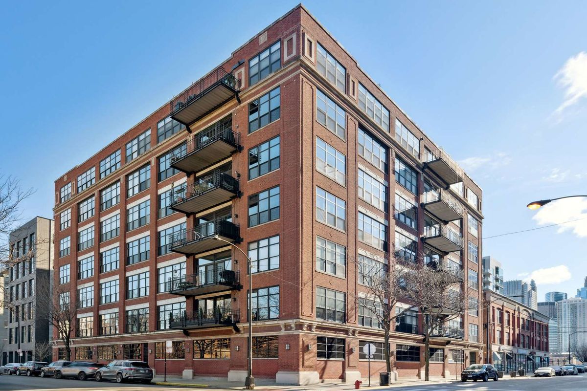 850 Adams Street, Chicago, IL 60607