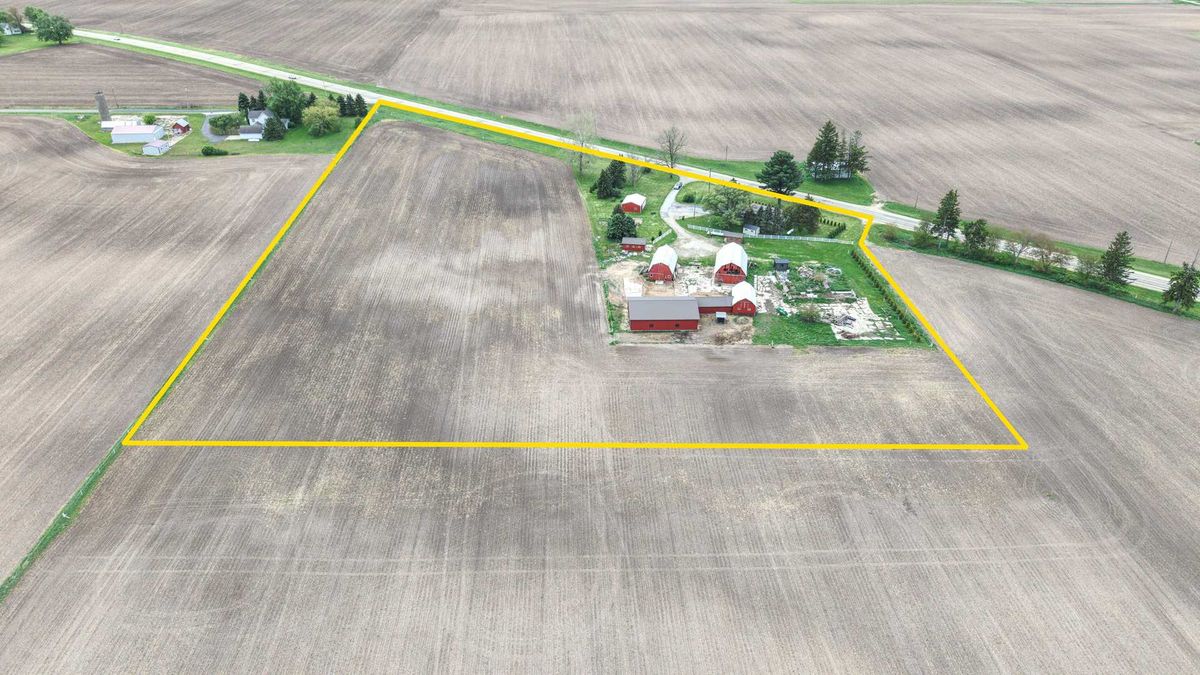 9896 Lincoln Road, Morrison, IL 61270