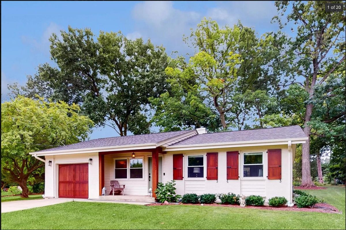 227 Juneway Terrace, Lake Bluff, IL 60044
