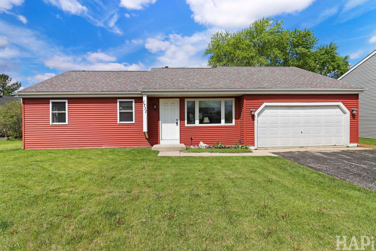 1711 Orleans Street, McHenry, IL 60050