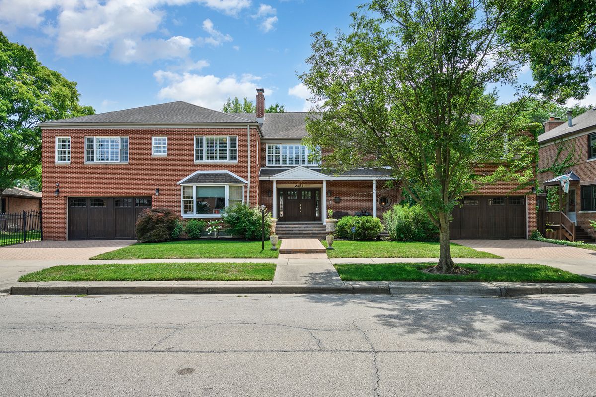 2851 Rascher Avenue, Chicago, IL 60625