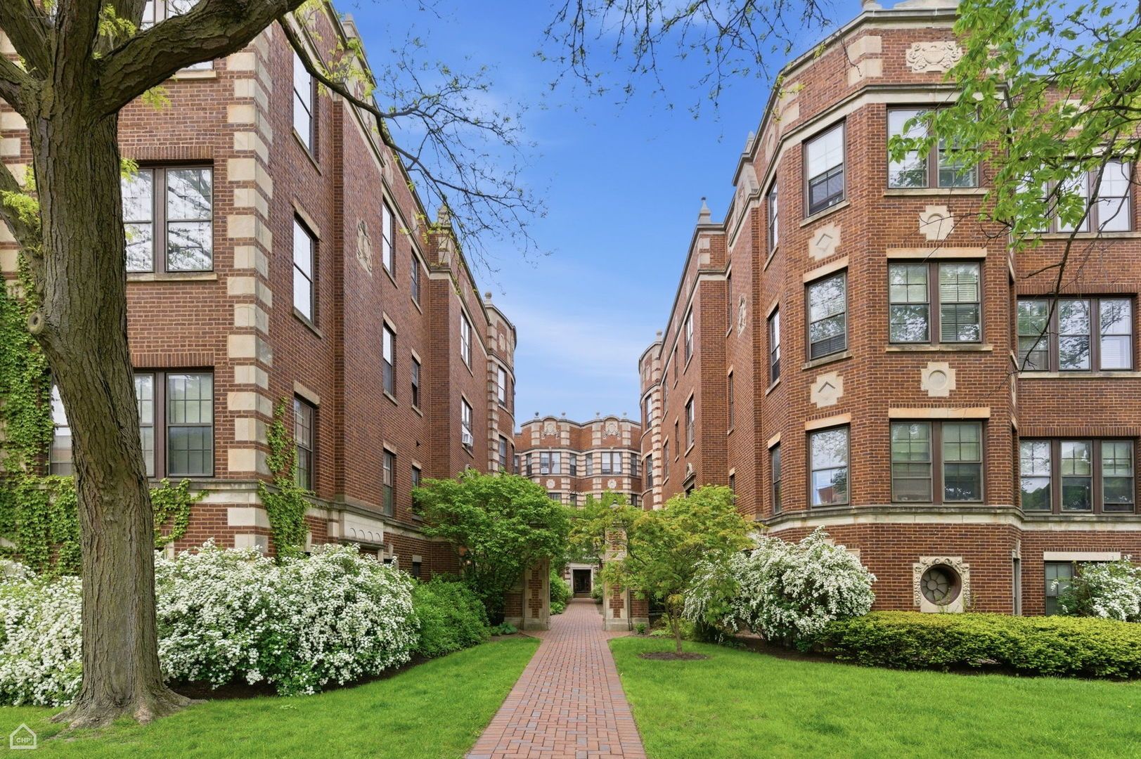 356 Ridge Avenue #6-1 — Evanston, IL 60202