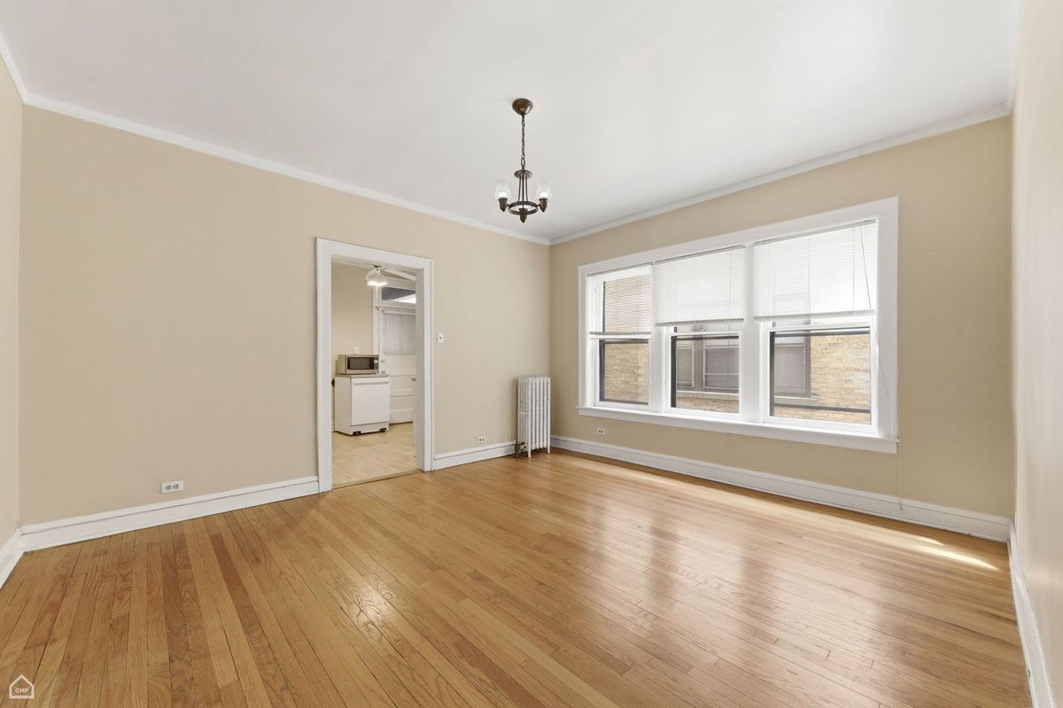 356 Ridge Avenue #6-1, Evanston, IL 60202